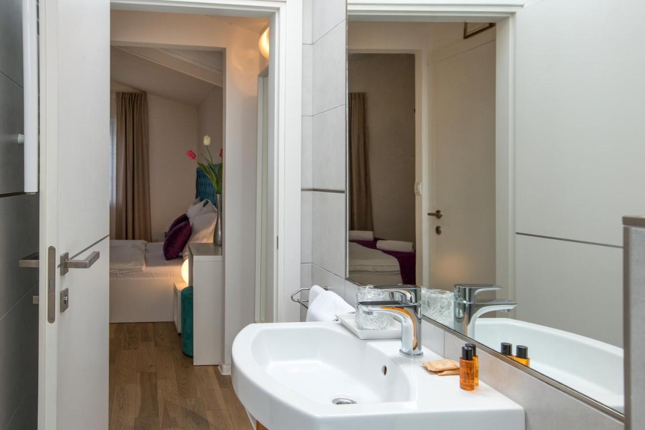 Hotel Pansion Kamenar Primošten Zewnętrze zdjęcie